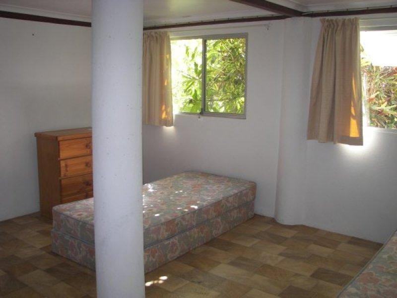 52 Hayles Avenue, Arcadia QLD 4819