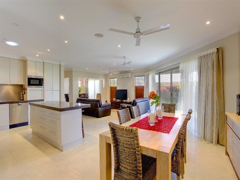 94 Klewarra Boulevard, Douglas QLD 4814