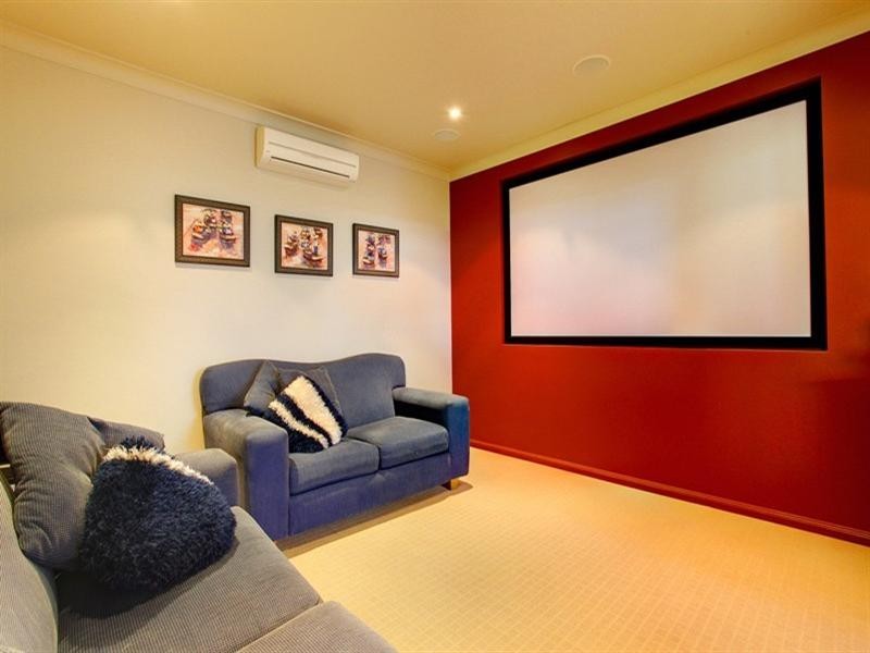 94 Klewarra Boulevard, Douglas QLD 4814