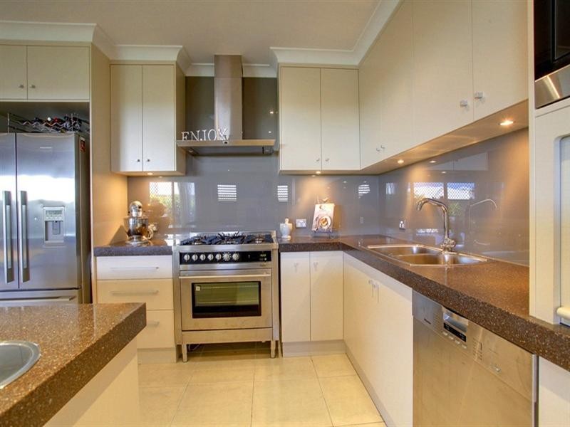 94 Klewarra Boulevard, Douglas QLD 4814