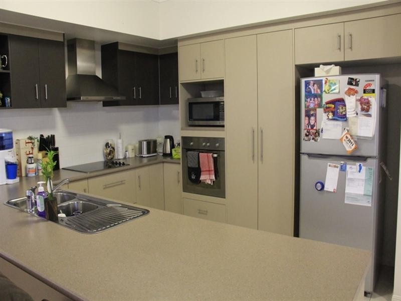 19 Rangeleigh Court, Mount Louisa QLD 4814