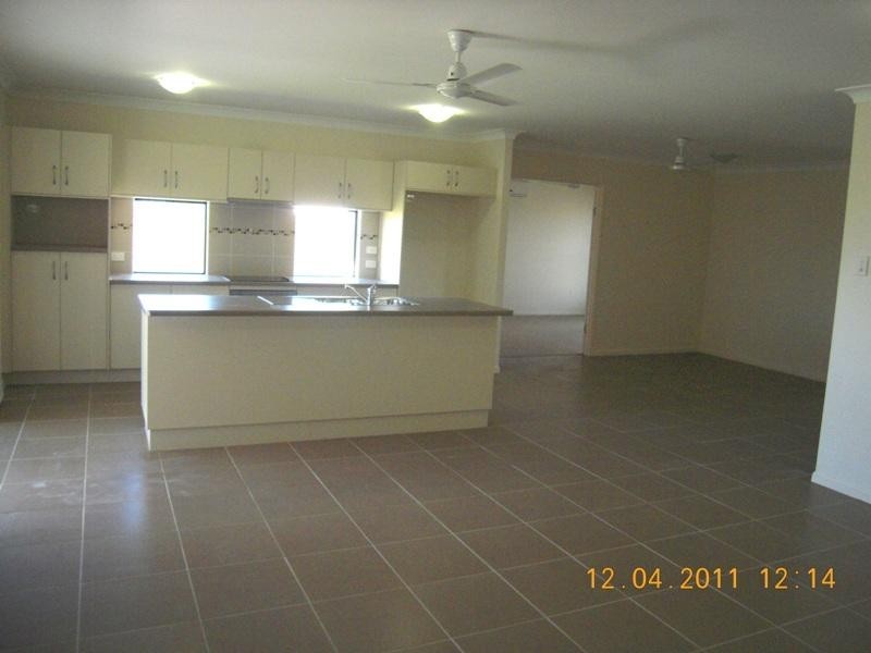 21 Apple Gum Avenue, ‘Sanctum’, Mount Low QLD 4818