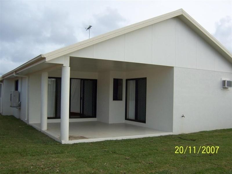 16 Eungella Crescent, Bushland Beach QLD 4818