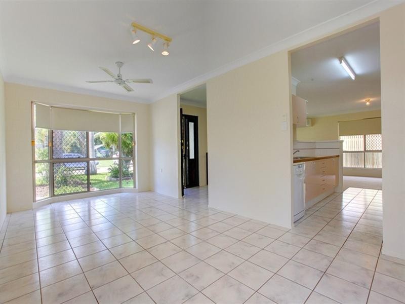 23 Leila Avenue, Rasmussen QLD 4815