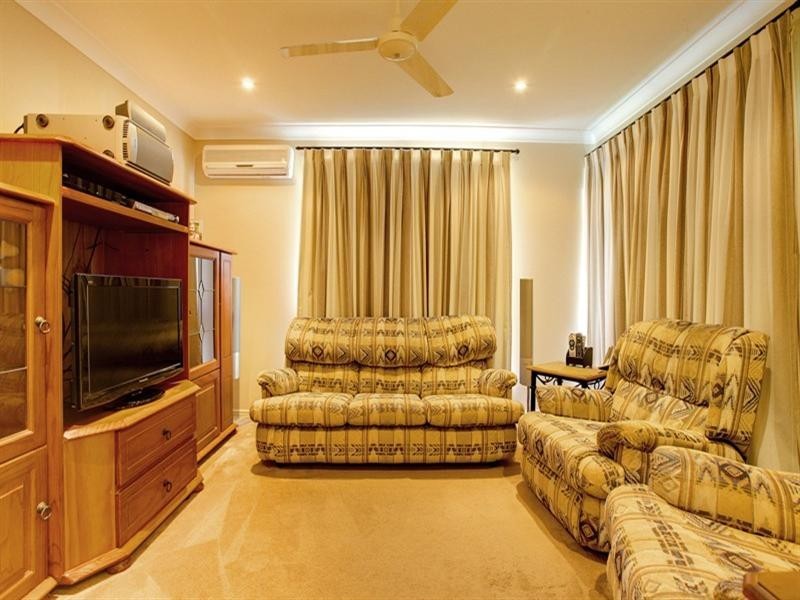 16 Margarita Court, Bushland Beach QLD 4818