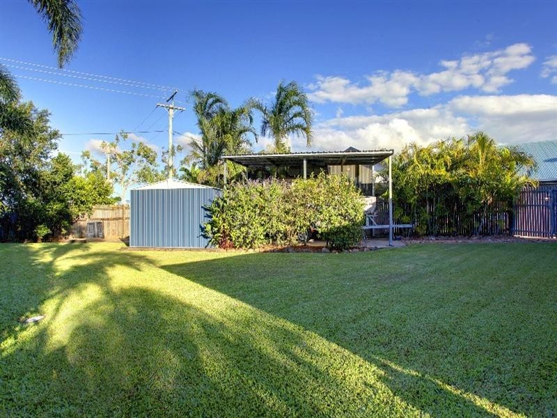 6 Gernika Court, Bushland Beach QLD 4818