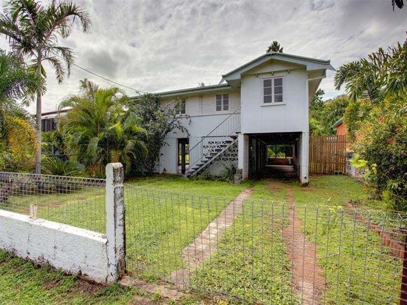 23 Harold Street, West End QLD 4810