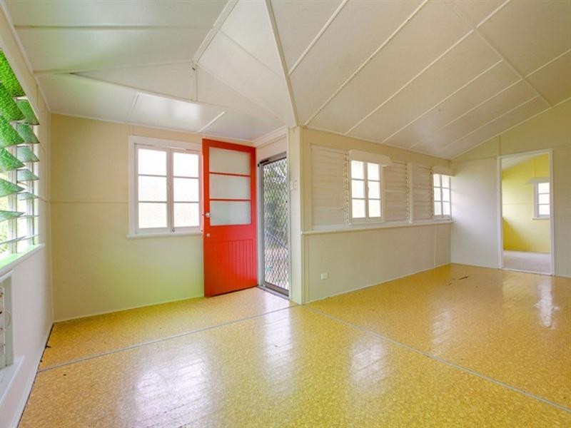 23 Harold Street, West End QLD 4810