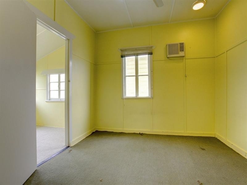 23 Harold Street, West End QLD 4810