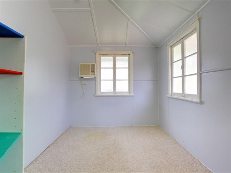 23 Harold Street, West End QLD 4810