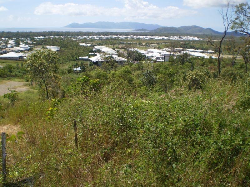 74 Goicoechea Drive, Bushland Beach QLD 4818