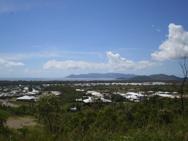 74 Goicoechea Drive, Bushland Beach QLD 4818
