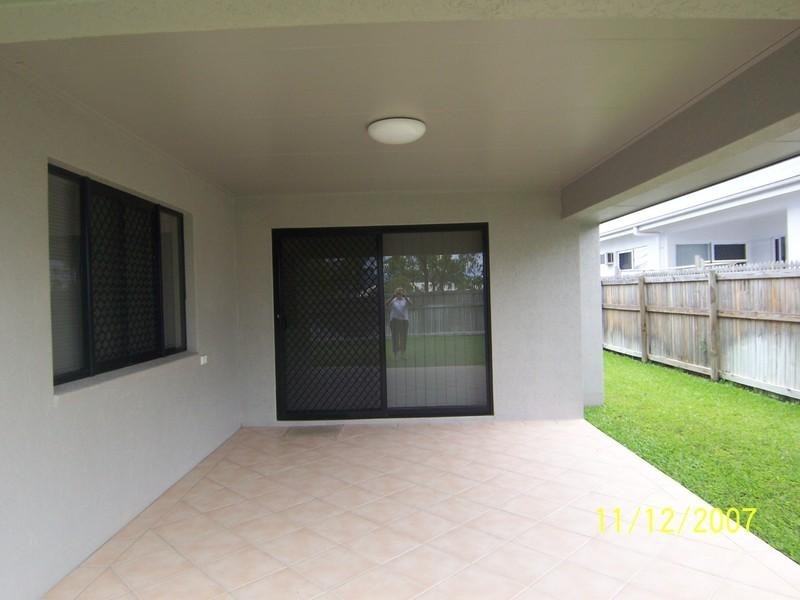 92 Estuary Parade, Douglas QLD 4814