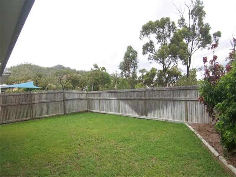 92 Estuary Parade, Douglas QLD 4814