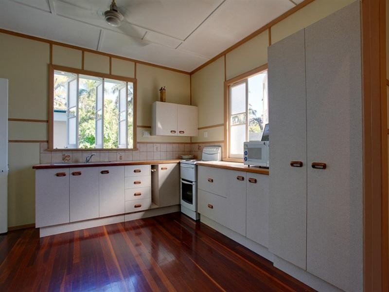 8B Tenth Avenue, Railway Estate QLD 4810