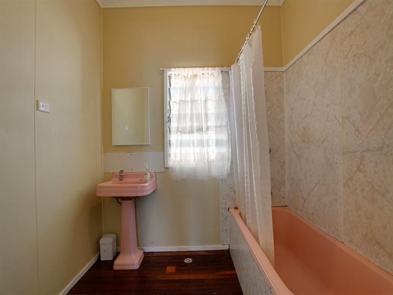 8B Tenth Avenue, Railway Estate QLD 4810