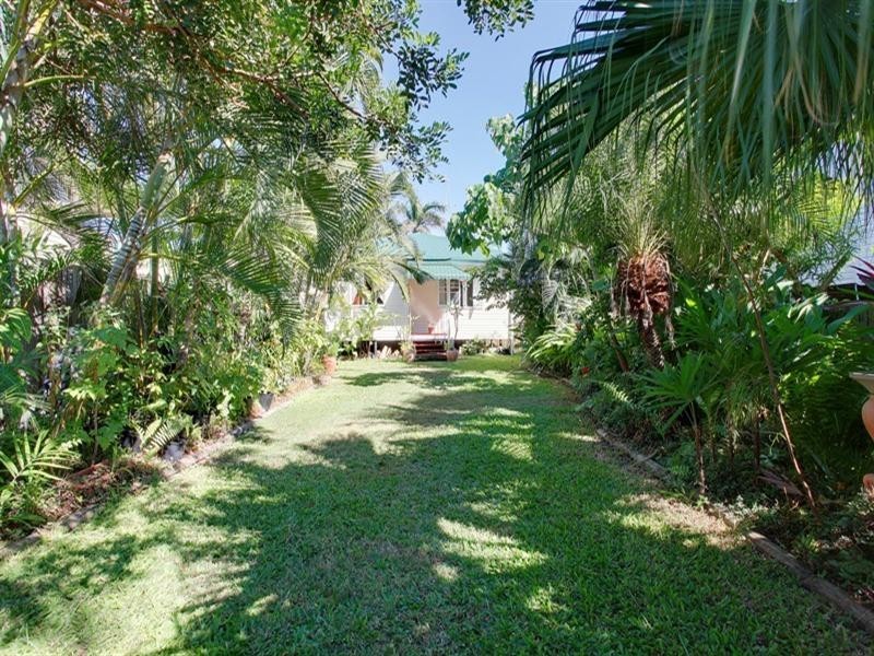 8B Tenth Avenue, Railway Estate QLD 4810