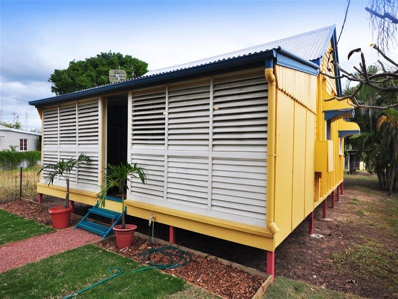 35 Sixth Avenue, South Townsville QLD 4810