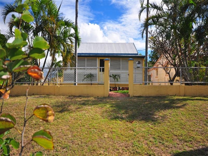 35 Sixth Avenue, South Townsville QLD 4810