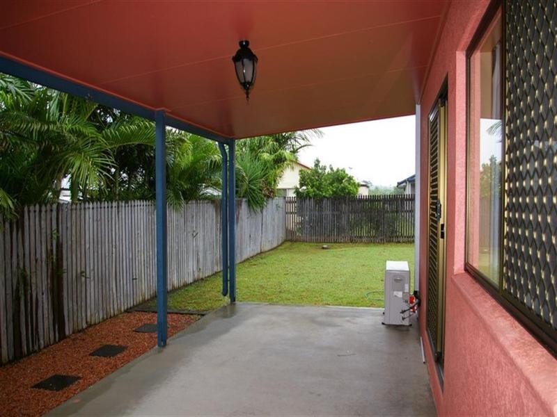 42 Estuary Parade, Douglas QLD 4814