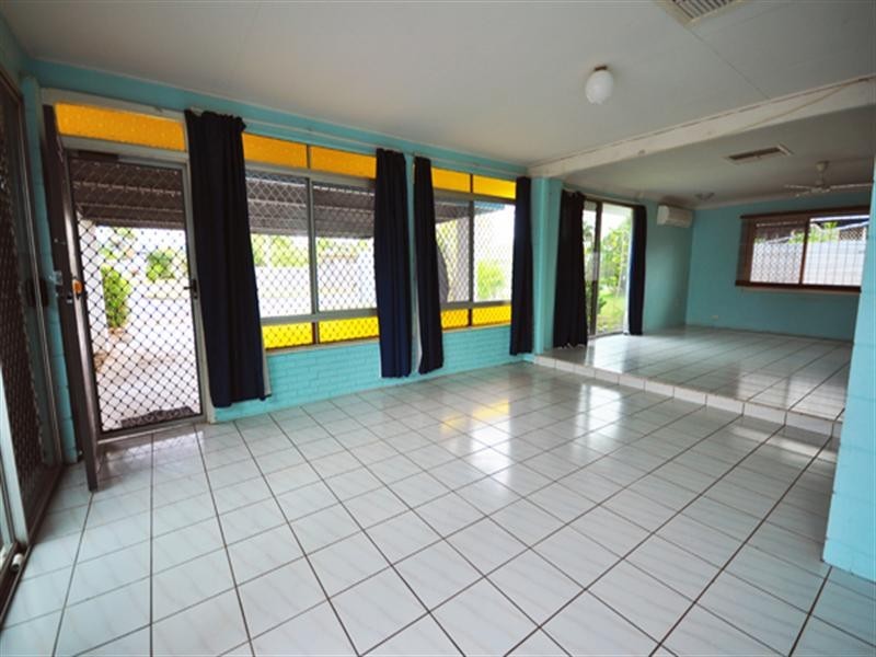 2 Gill Street, Kirwan QLD 4817