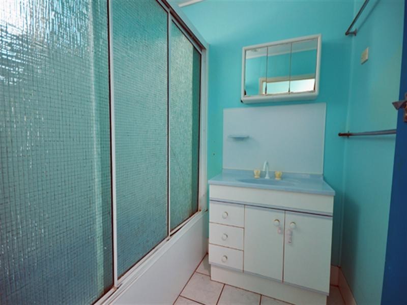 2 Gill Street, Kirwan QLD 4817