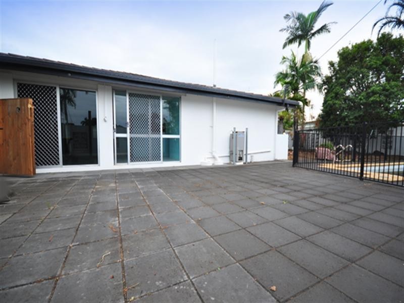 2 Gill Street, Kirwan QLD 4817