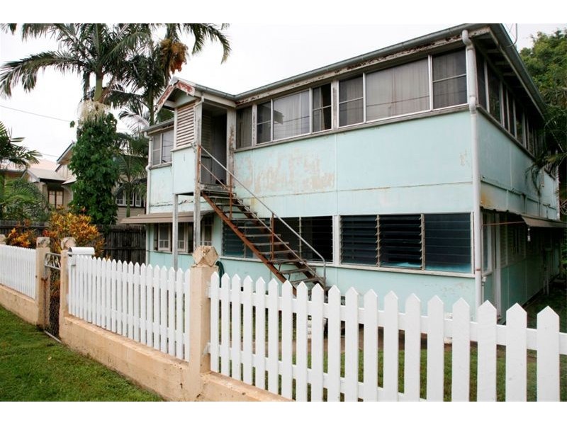 109 Tully Street, South Townsville QLD 4810