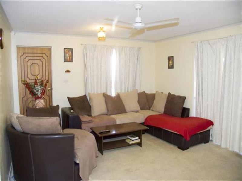 2 Turra Court, Mount Louisa QLD 4814
