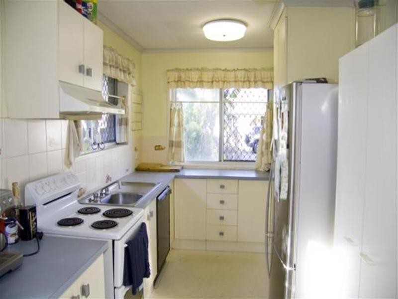 2 Turra Court, Mount Louisa QLD 4814
