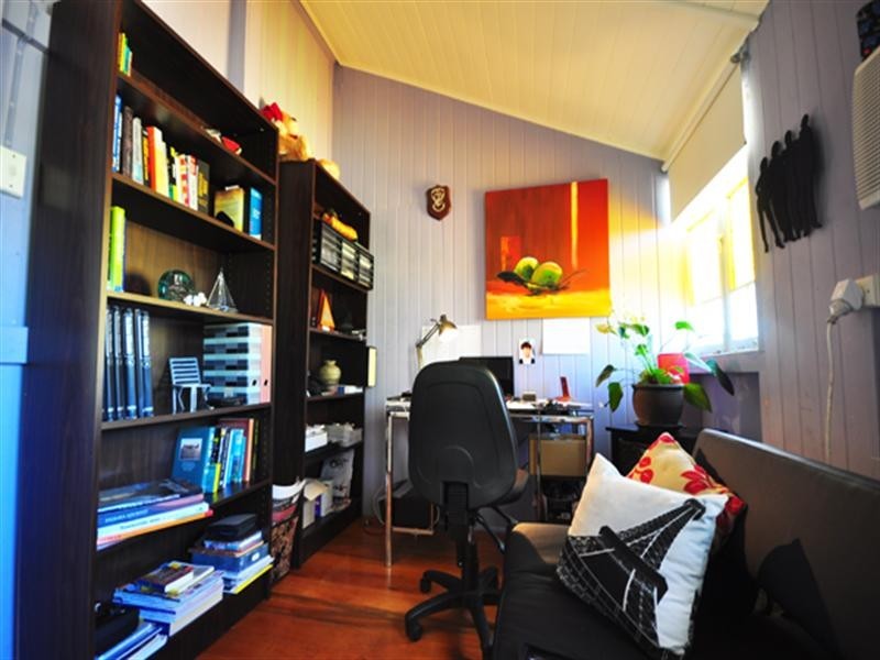 14 Eighth Avenue, South Townsville QLD 4810