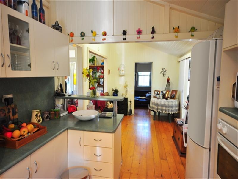 14 Eighth Avenue, South Townsville QLD 4810