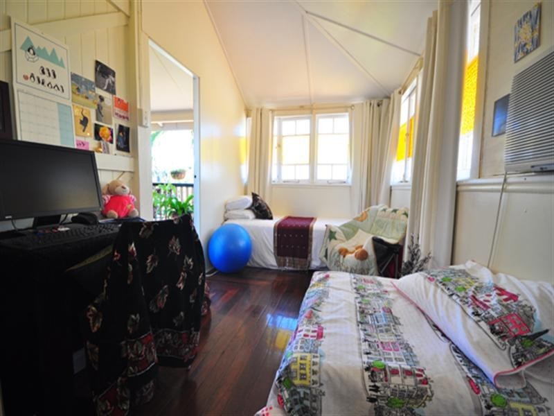 14 Eighth Avenue, South Townsville QLD 4810