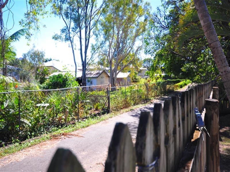 14 Eighth Avenue, South Townsville QLD 4810