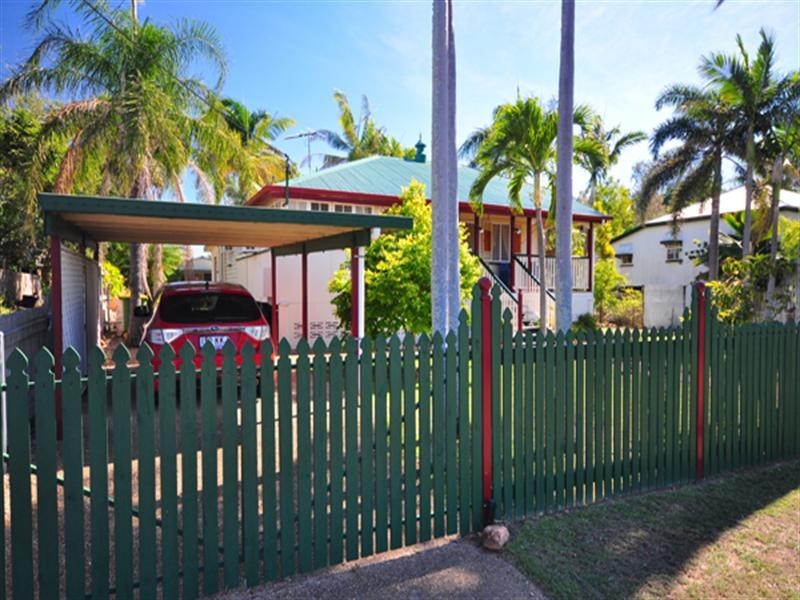 14 Eighth Avenue, South Townsville QLD 4810