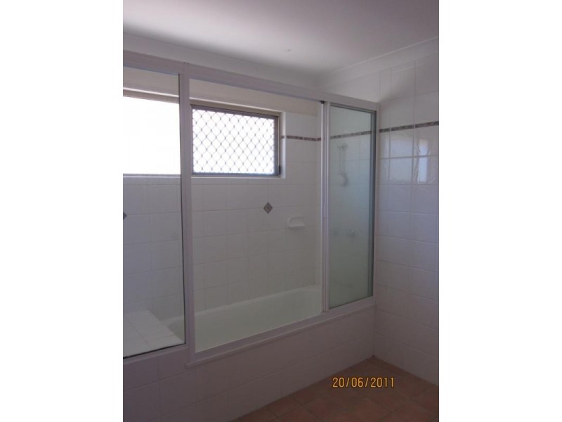 2/76 Thirteenth Avenue, Railway Estate QLD 4810