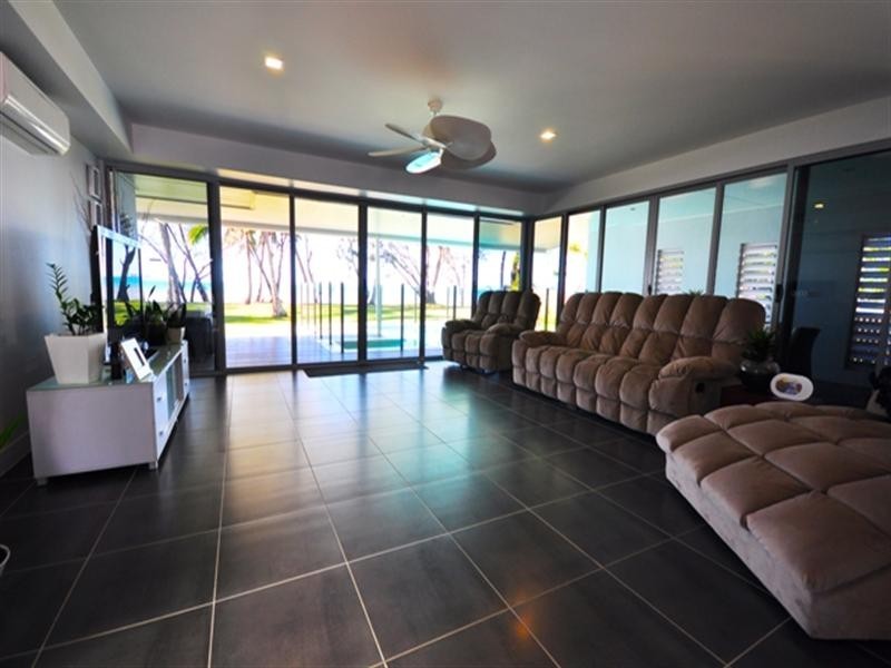 4 Reef Street, Saunders Beach QLD 4818