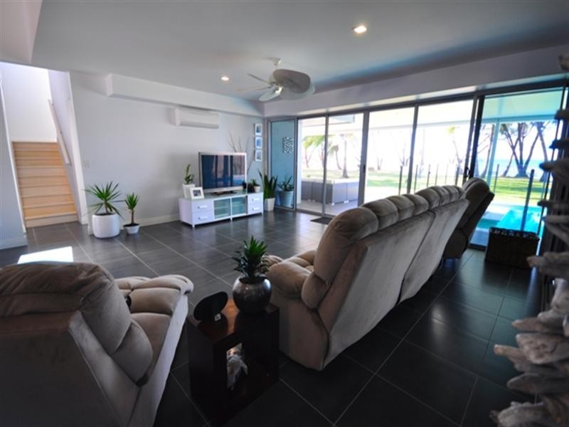 4 Reef Street, Saunders Beach QLD 4818