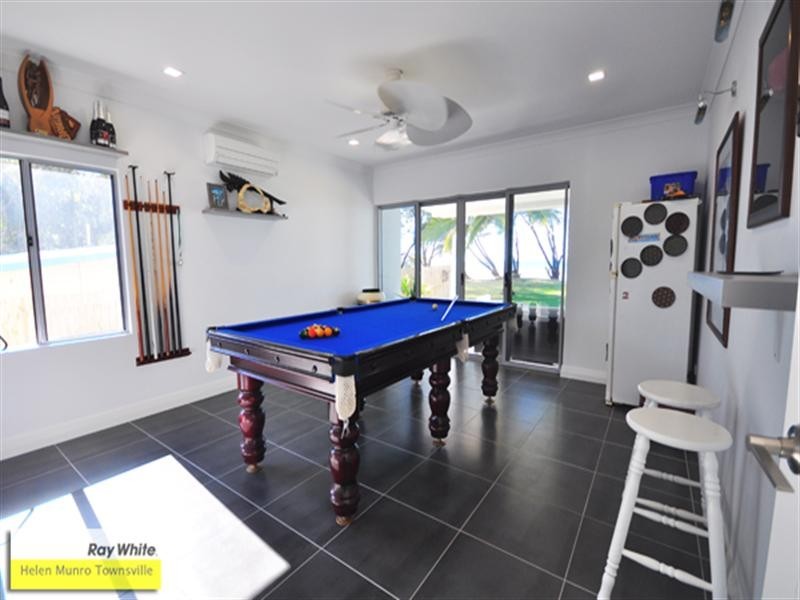 4 Reef Street, Saunders Beach QLD 4818