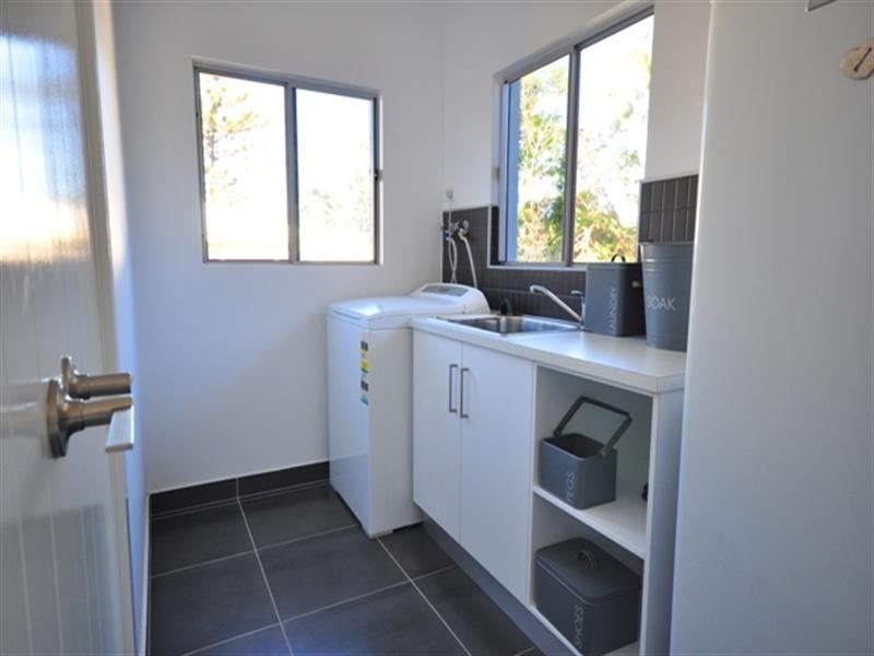 4 Reef Street, Saunders Beach QLD 4818