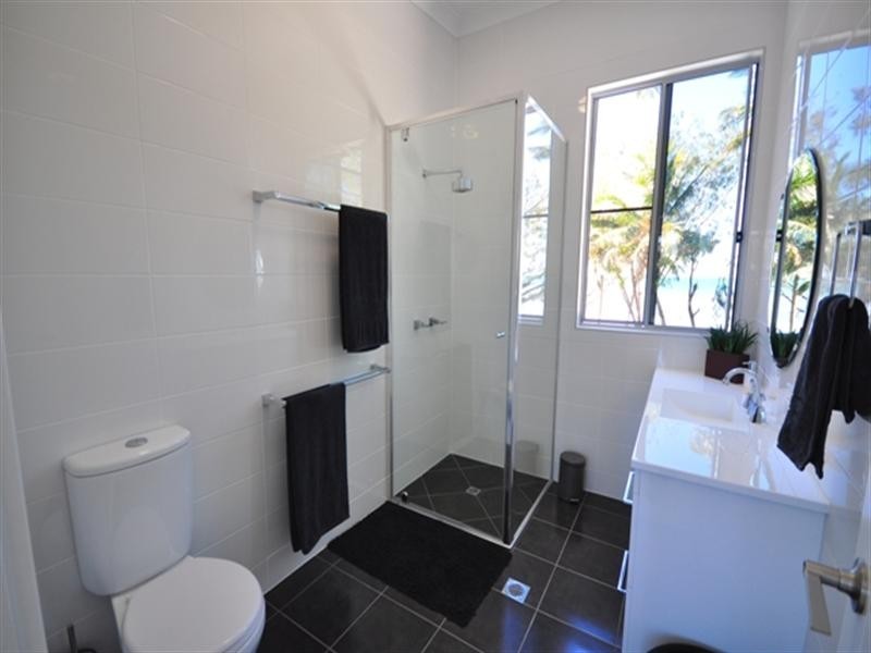 4 Reef Street, Saunders Beach QLD 4818
