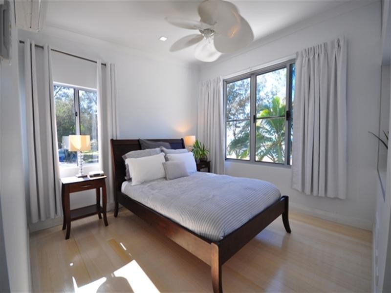 4 Reef Street, Saunders Beach QLD 4818