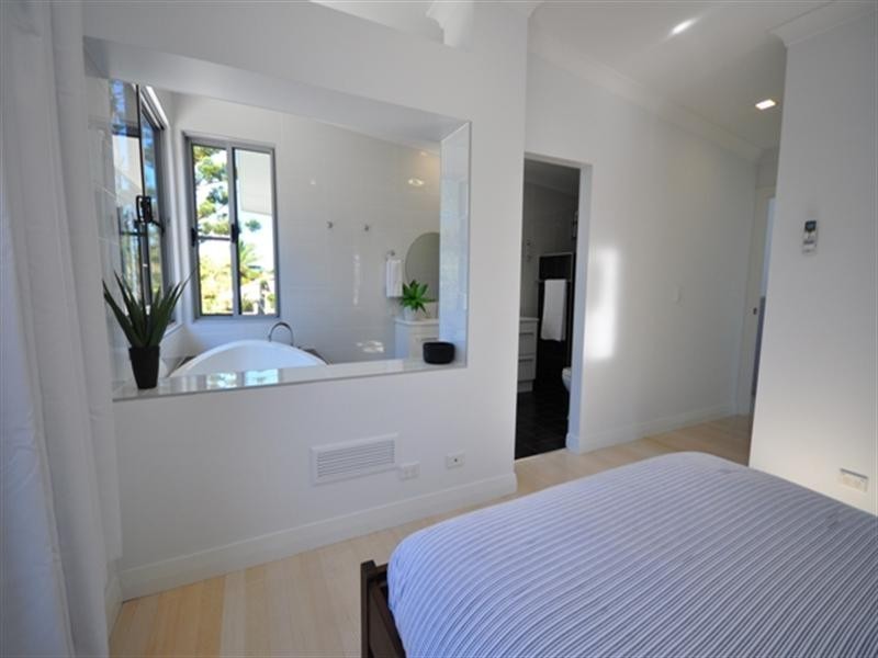 4 Reef Street, Saunders Beach QLD 4818