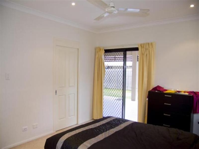 15 Timbury Way, Mount Louisa QLD 4814