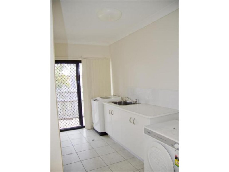 15 Timbury Way, Mount Louisa QLD 4814