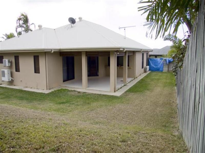 15 Timbury Way, Mount Louisa QLD 4814