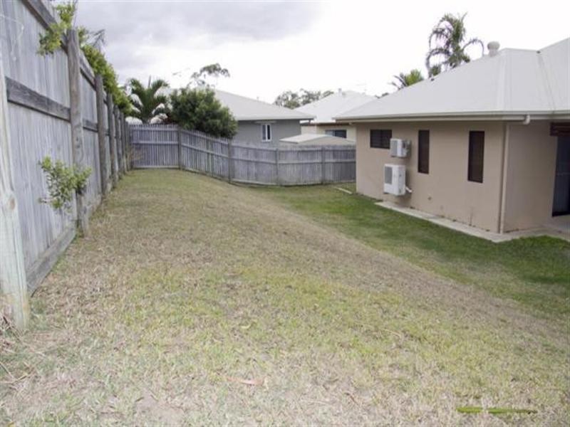 15 Timbury Way, Mount Louisa QLD 4814