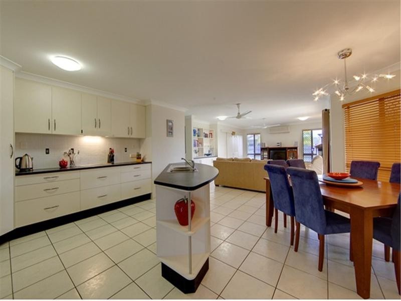 2 Sandplover Circuit, Bohle Plains QLD 4817