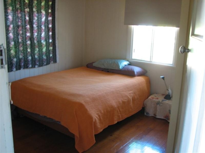 62 Norris Street, Hermit Park QLD 4812