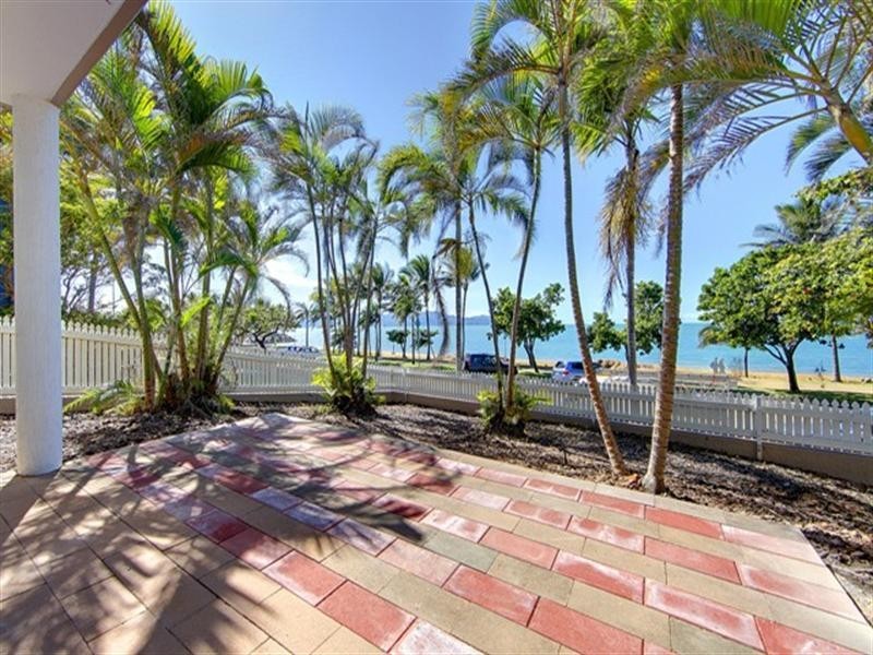 1/107 The Strand, North Ward QLD 4810